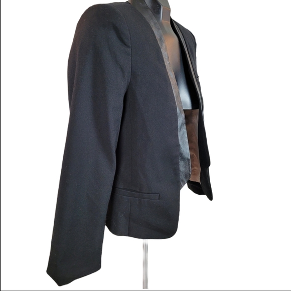 FOREVER 21 Blazer Jacket Black Cropped Tuxedo Size S - Picture 2 of 8